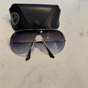 Ray-Ban Women’s Classic Aviator Sunglasses